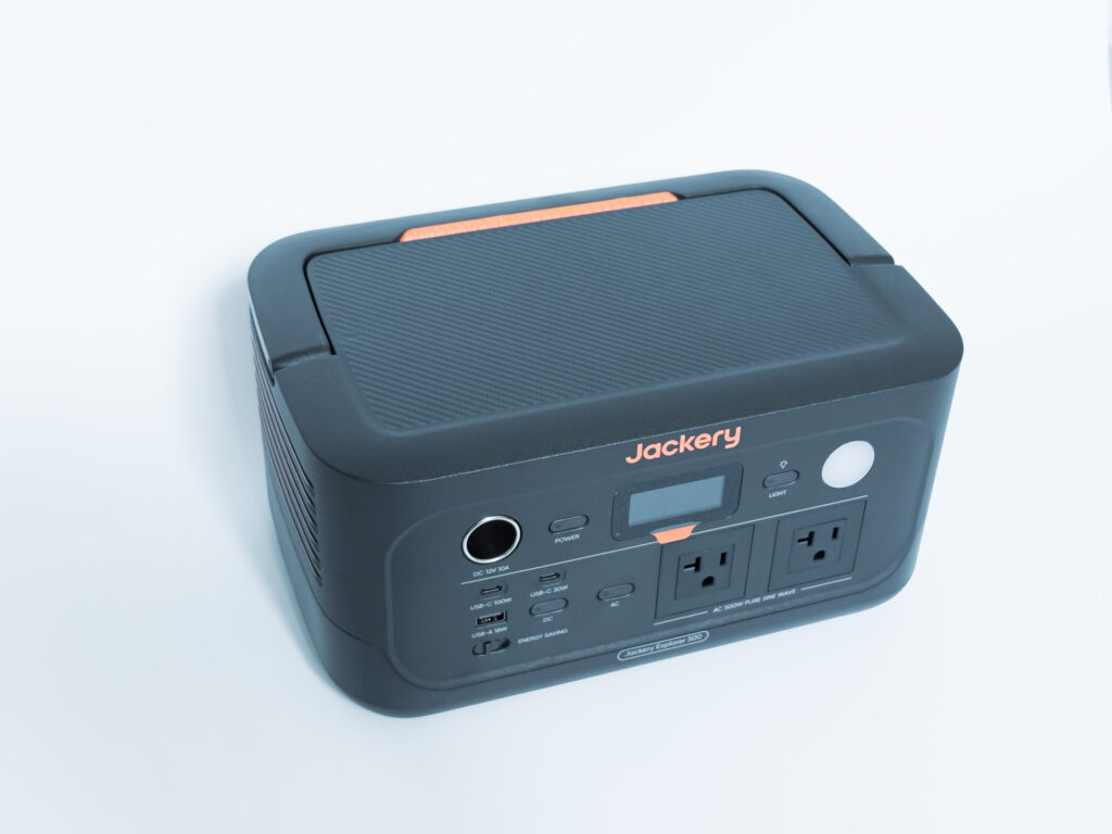 Jackeryポータブル電源500New 今までにない薄型フラットデザイン