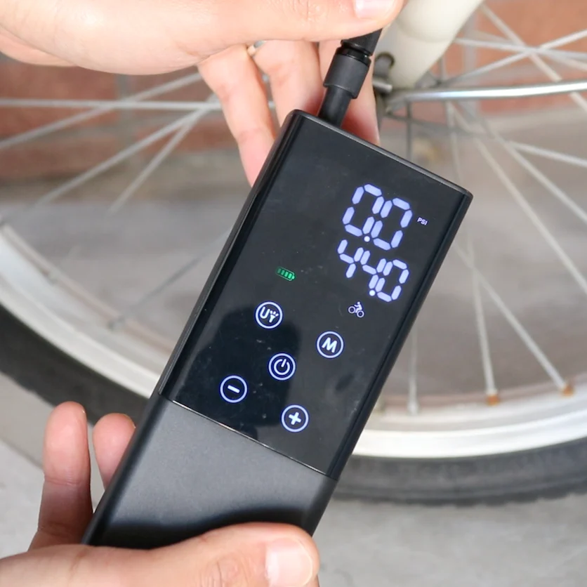 エアホースを抜いて電源をON