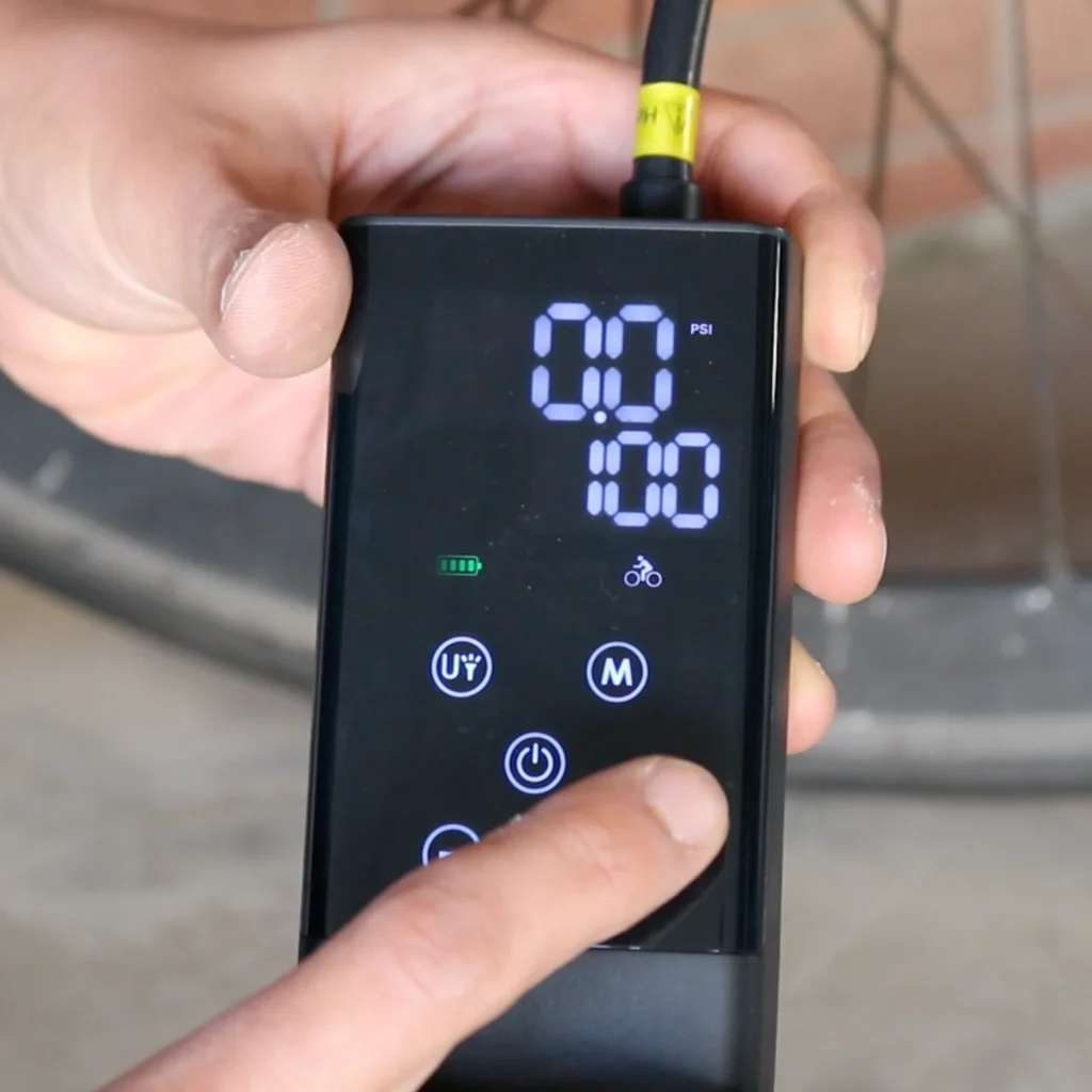 「スタートボタン」を押して空気注入開始